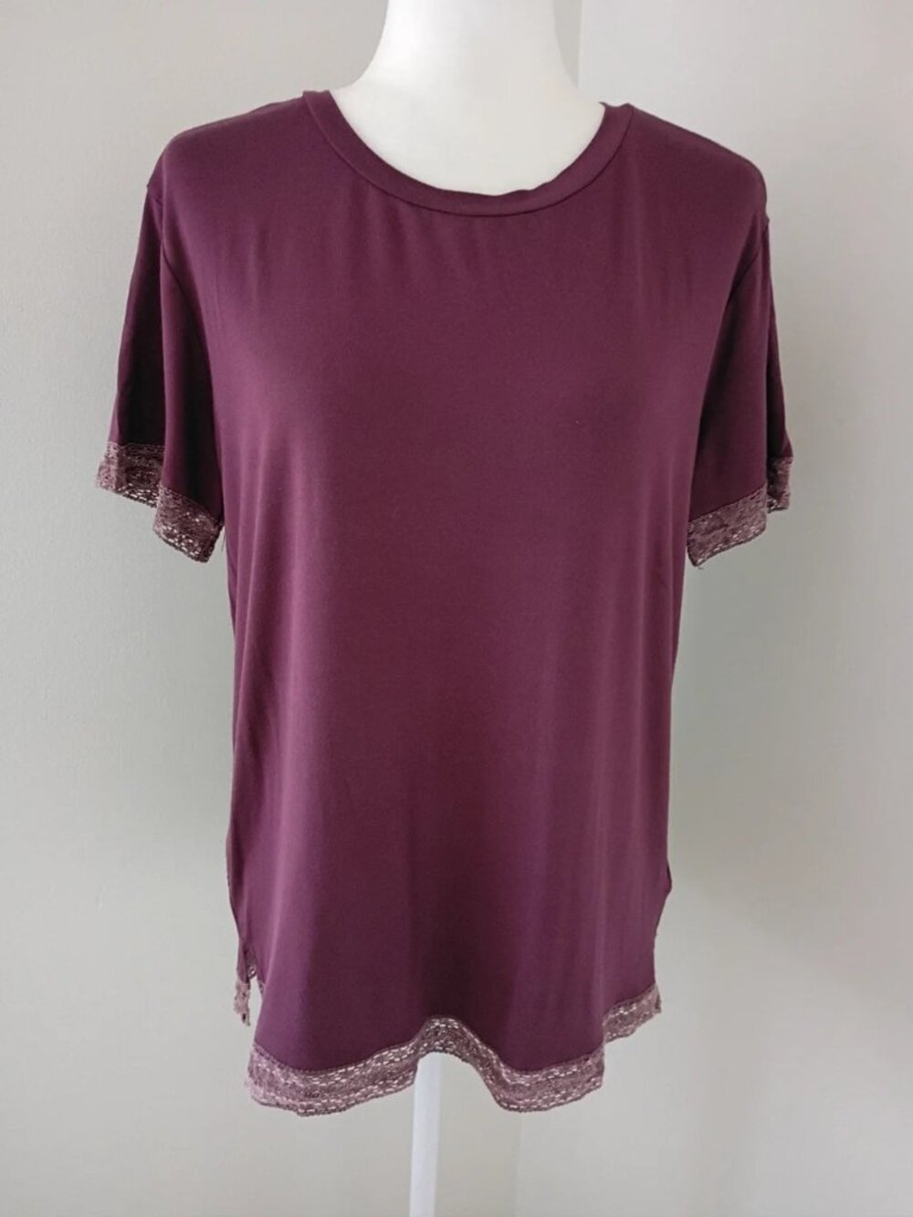 Mystree Lace-Trimmed Eggplant Purple Tee, NWT size Small
